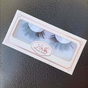 Lashes